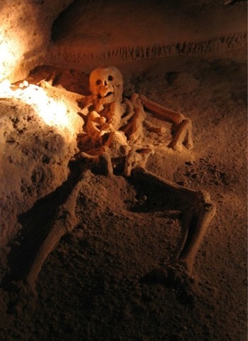 Holidays Sunshine ATM Caves Skeleton