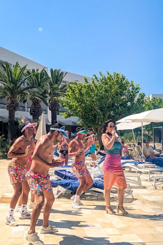 pool party singers