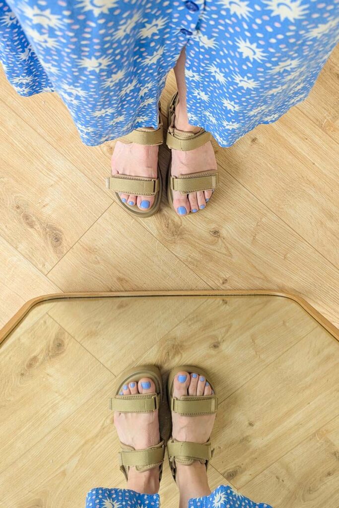 sports sandals