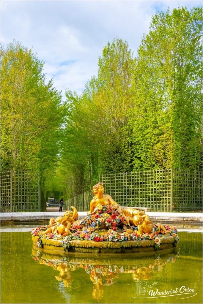 fountain in versailles garden