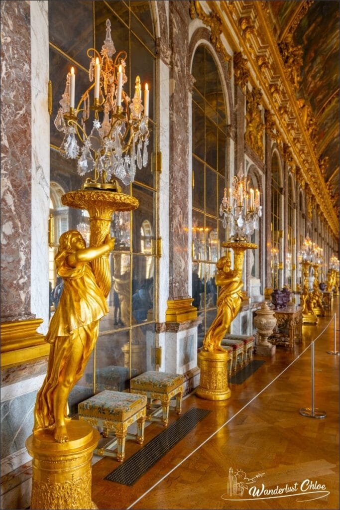 intricate lights in versailles