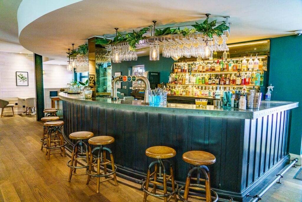 the fish bar